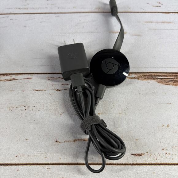 Google Chromecast 2 1080p Media Streaming Device (NC2-6A5) HDMI WiFi Chrome - Picture 1 of 3
